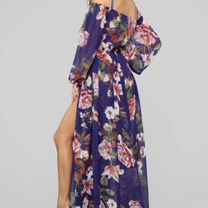 Maxi dress size small